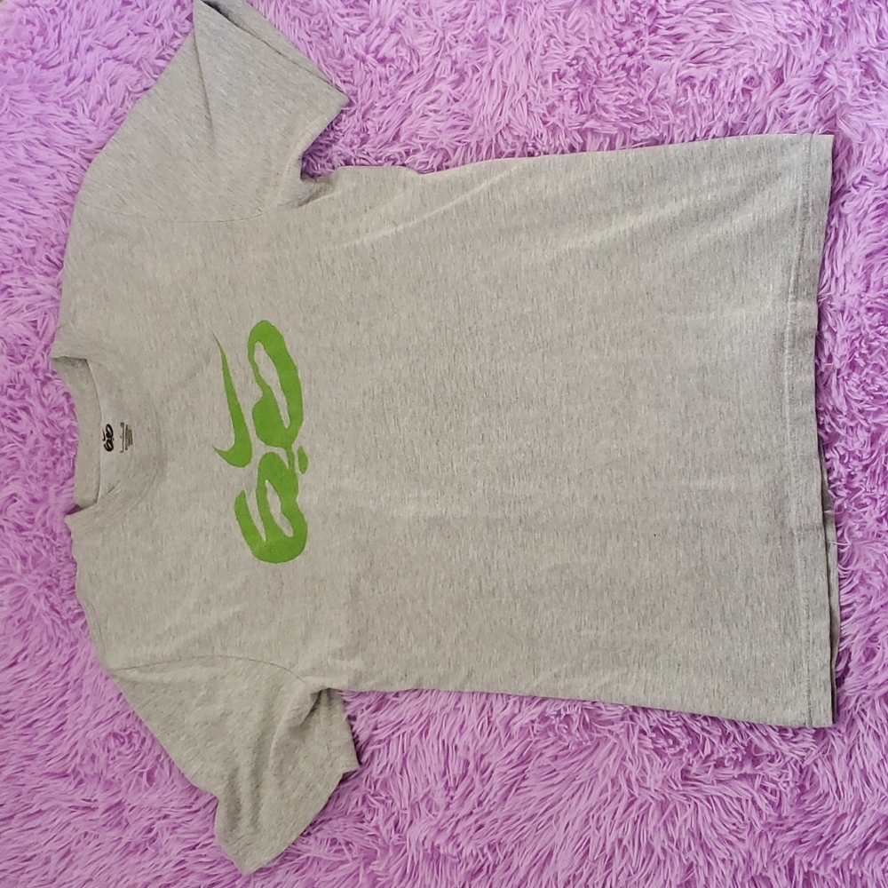 Nike gray 6.0 men's shirt, sz S